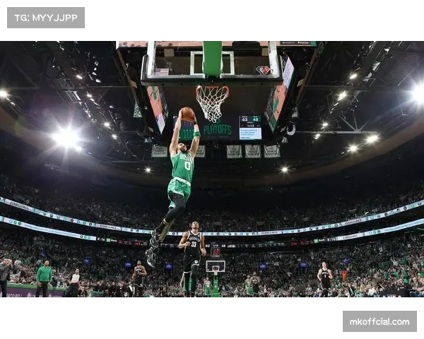 扬库托关键进球助多特蒙德扳平比分顽强表现彰显球队不屈韧性