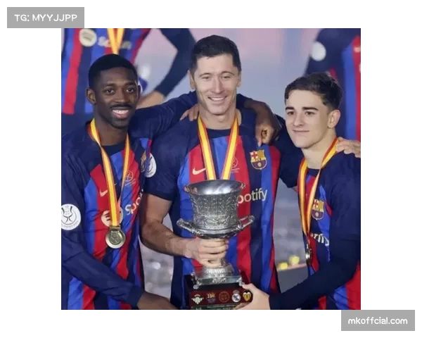 “后梅西时代”的加维:接过巴萨4号球衣的年轻队长 “后梅西时代”的加维:接过巴萨4号球衣的年轻队长